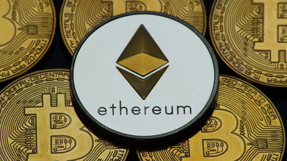 Bitcoin’in dominansı geriliyor, Ethereum sahneye çıkıyor