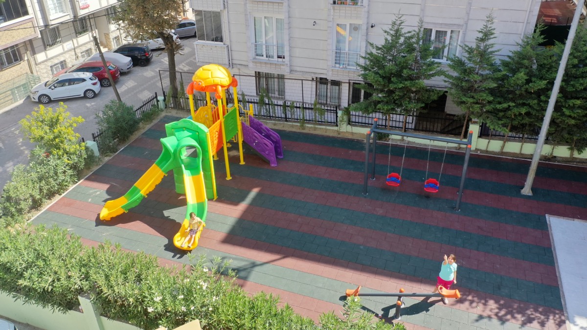 Esenyurt Belediyesi Karanfil Parkı’nı yenileyerek vatandaşların hizmetine sundu