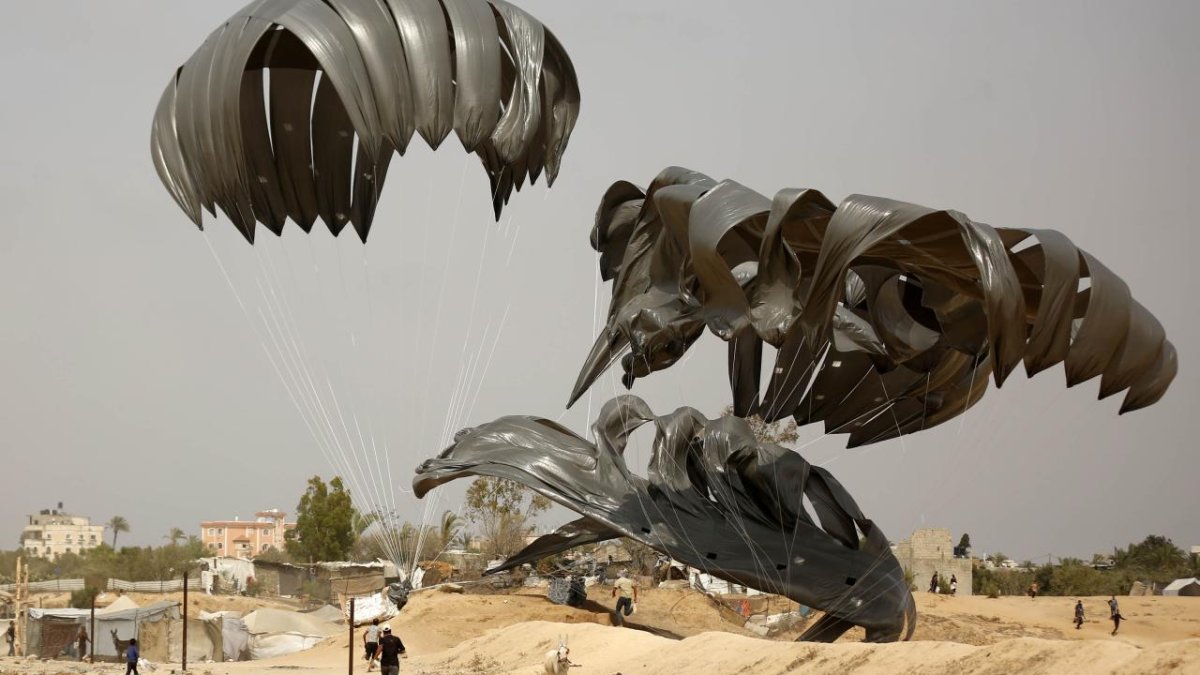 Gazze hükümeti: İsrail yardım hırsızlarını himaye ediyor