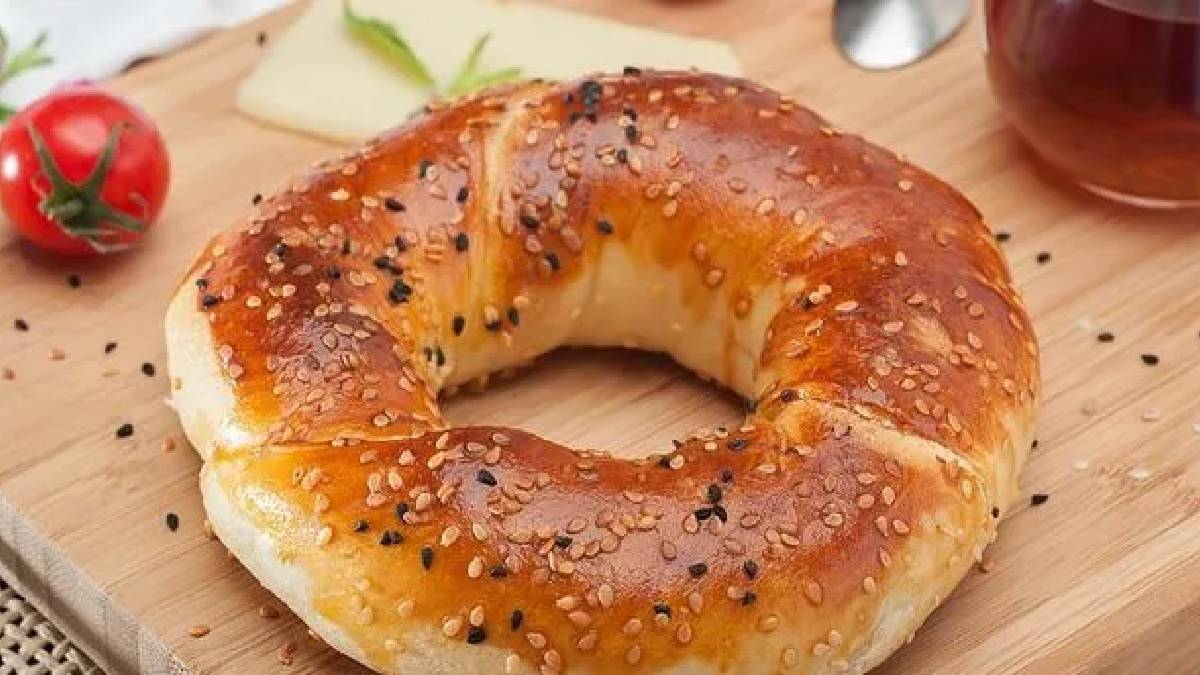 Yumuşacık, pofuduk ve doyurucu! Fırına boşuna para harcamayın: İşte en pratik yoğurtlu açma tarifi