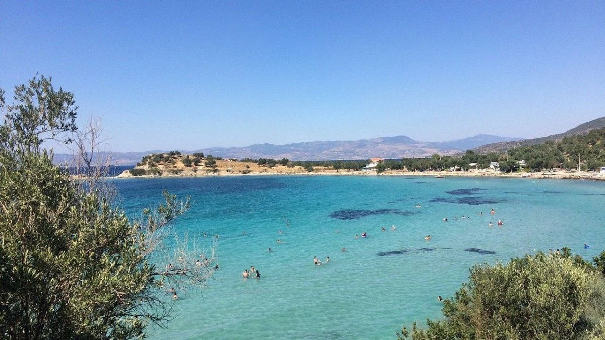 Gizli cennet ortaya çıktı: İzmir'de keşfedilmeyi bekleyen turkuaz koy!