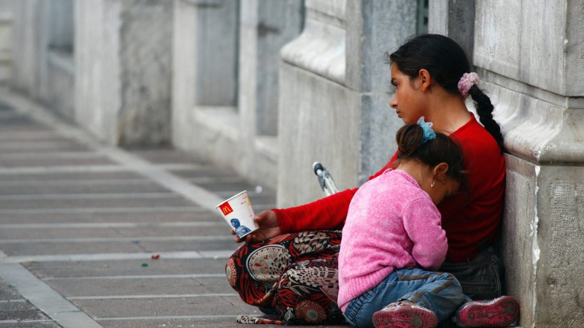 Türkiye'de yoksulluk uçurumu derinleşiyor: 12 milyona yakın kişi aşırı yoksul