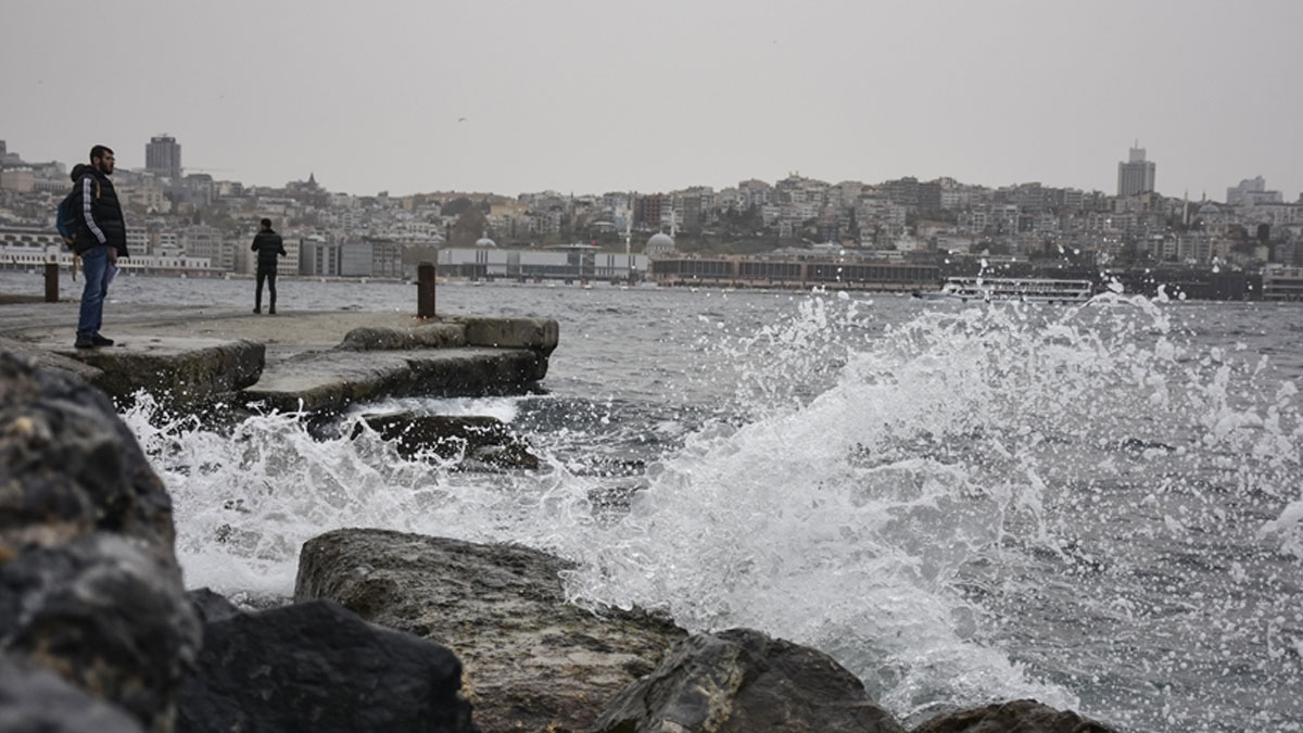 AKOM'dan İstanbul için 'fırtına' uyarısı