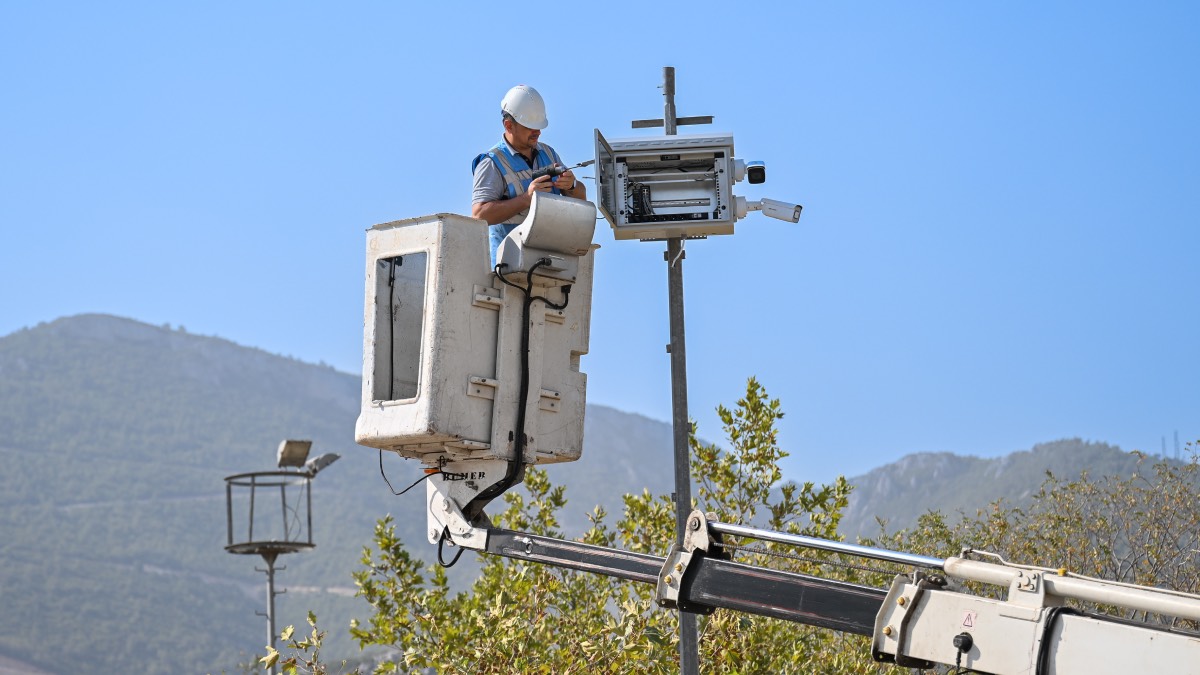 Bornova Belediyesi'nden dijital ikiz ve akıllı şehir uygulaması