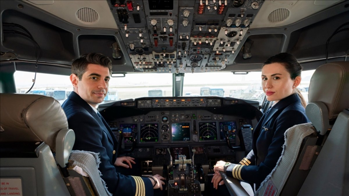 AJet'ten pilotlara altın değerinde fırsat: Kaptanlık koltuğuna giden yol açıldı!