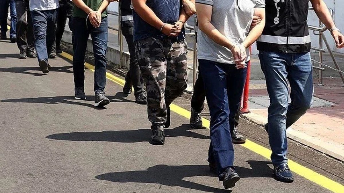29 ilde FETÖ operasyonu: 49 şüpheli yakalandı, 39'u tutuklandı