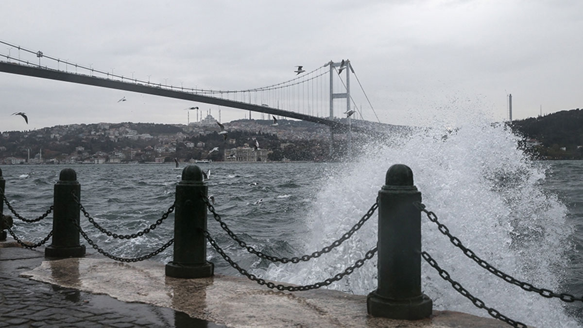 AKOM'dan İstanbul için kuvvetli poyraz uyarısı