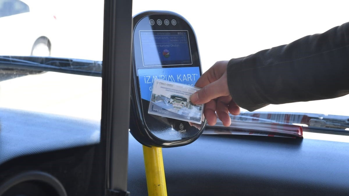 İzmir’de toplu ulaşıma zam