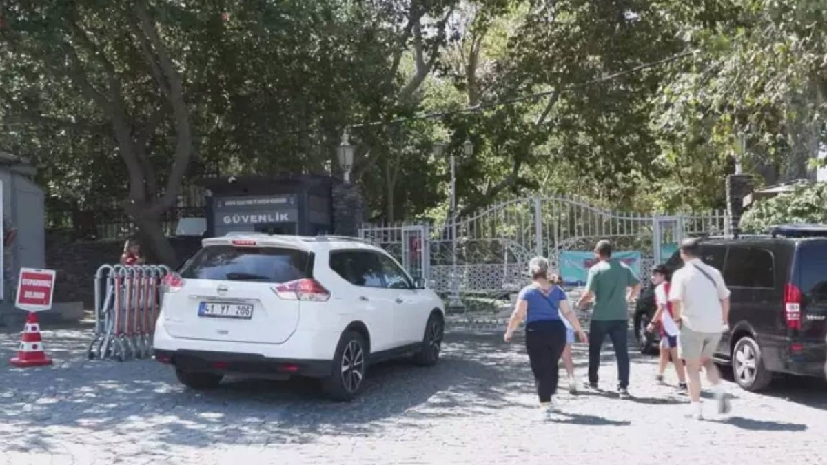 İstanbul için fırtına alarmı: Gülhane Parkı kapatıldı