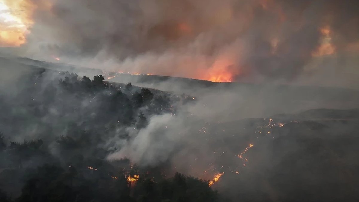 Çanakkale'deki yangın 2 gündür sürüyor! 7 köy tahliye edildi