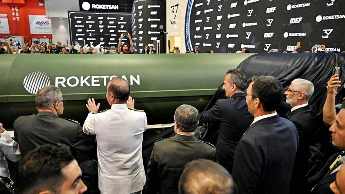 Roketsan'ın tanıttığı 6 gizemli füze dünyayı şaşırttı! Türkiye'nin yeni askeri gücü görücüye çıktı