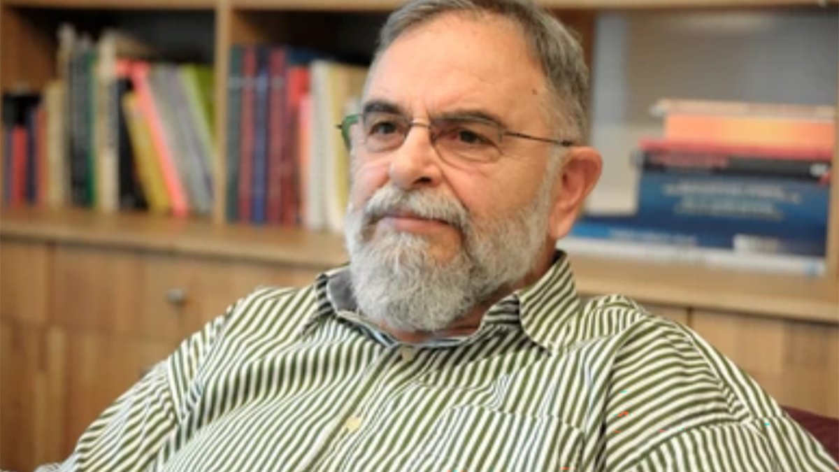 Tarihçi ve siyaset bilimci Mete Tunçay hayatını kaybetti