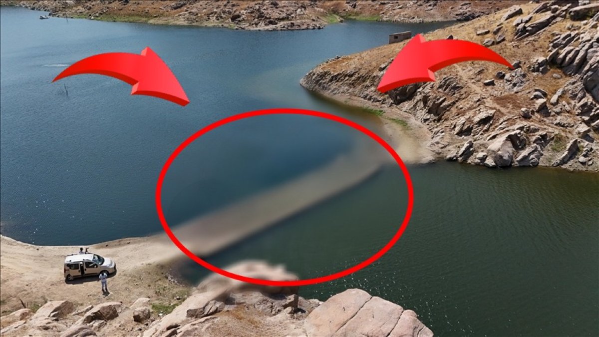 Barajdaki sular çekilince yıllardır sakladığı sırrı ortaya çıktı! Görenleri şaşkına çevirdi