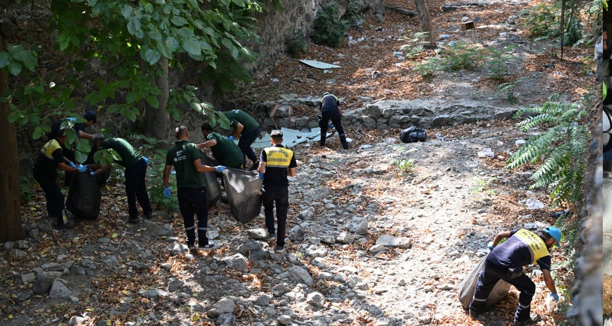Manisa Büyükşehir ve MASKİ, Çaybaşı Deresi’nde rutin temizlik çalışmasını tamamladı