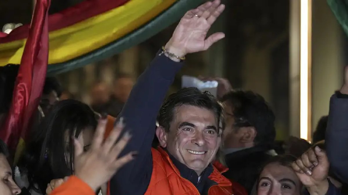 Bolivya seçimlerinde sürpriz: Siyaset sağa kayıyor