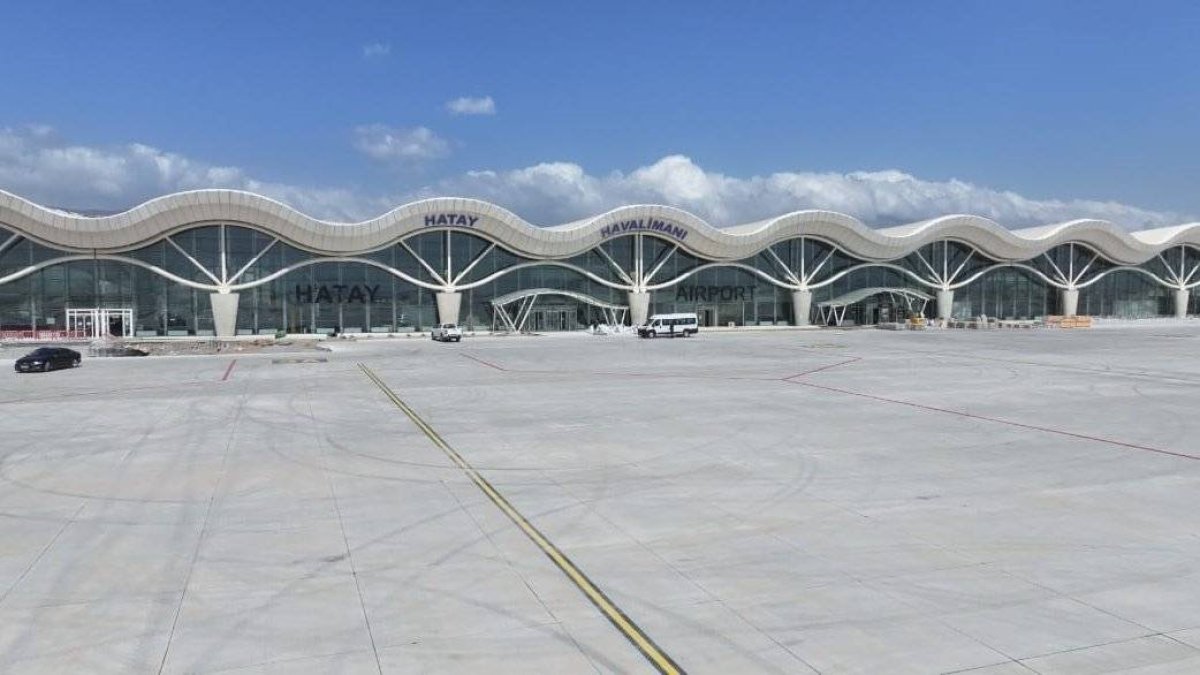 Hatay Havalimanı'nın yeniden açılış tarihi belli oldu