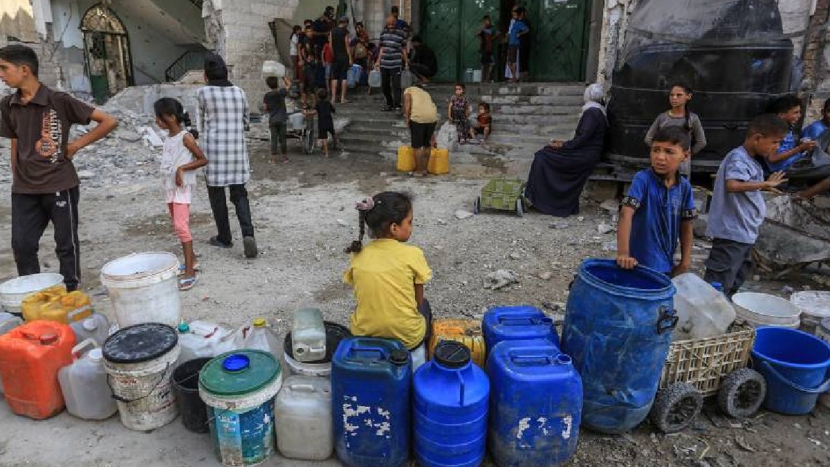 Bin 800 yardım tırının girmesi gerekiyordu: Gazze'ye son üç günde sadece 266 tır gitti