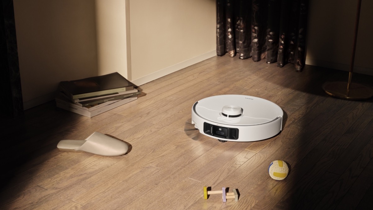 Okula hazırlık başladı: Tatil dönüşü ev temizliğinin kahramanı robot süpürge oldu