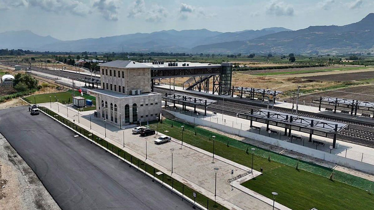 İstanbul-Ankara YHT hattı artık bu istasyonda da duracak! Tren hattına yeni bir halka ekleniyor