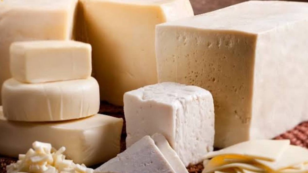 O marka peynir yüzünden iki kişi hayatını kaybetti! Ünlü market zincirlerinde satılıyordu: Raflar boşladı hepsi toplanıyor