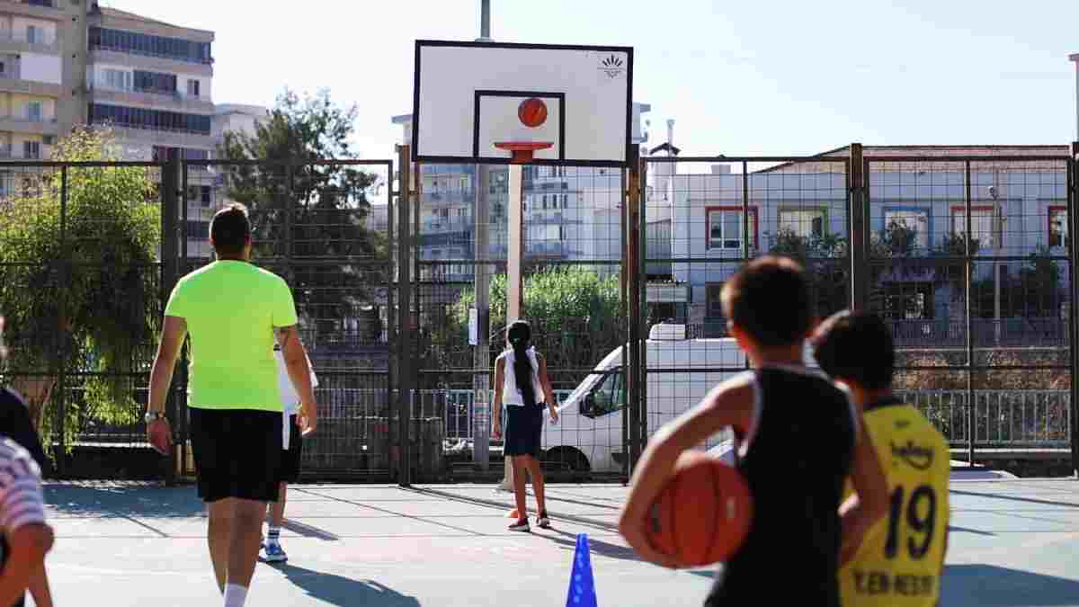 Karabağlar’lı çocuklar bu yaz mahallede sporla buluşuyor