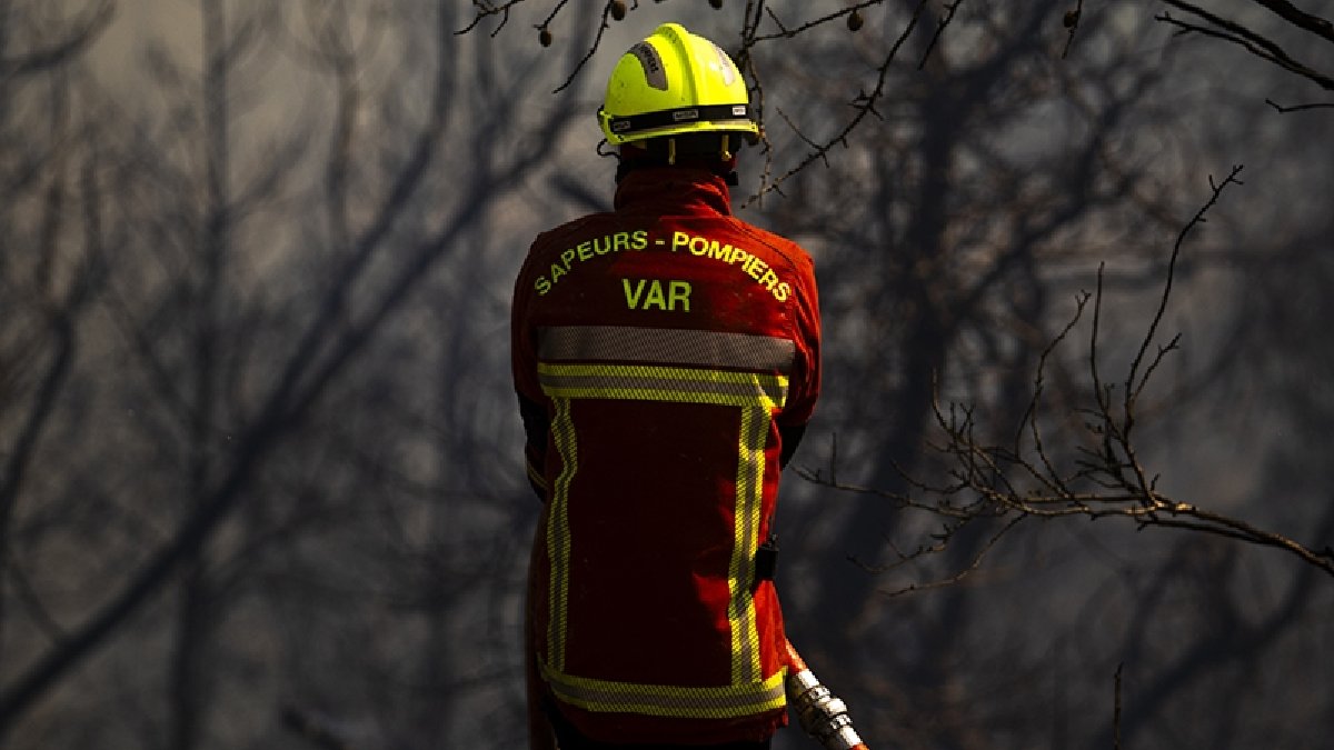Fransa’nın Var vilayetindeki yangın söndürüldü