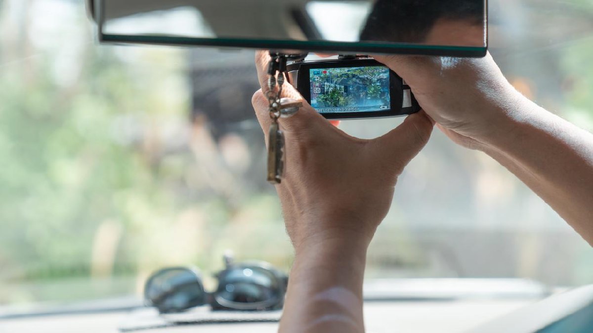 Resmi Gazete’de yayımlandı: Araçlarda zorunlu tutuldu! Araç kamera ve takip cihazı fiyatları ne kadar?