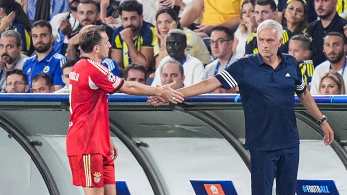 Kerem Aktürkoğlu'ndan Galatasaray taraftarının tepkisini toplayan hareket