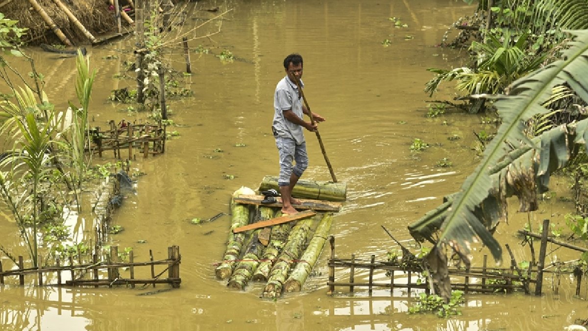 Hindistan'da aşırı yağış 21 can aldı