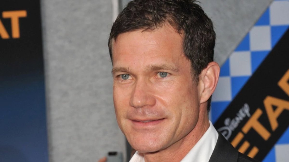 Oyuncu Dylan Walsh ailesiyle birlikte kaza geçirdi