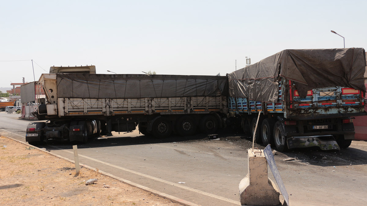 Şırnak'ta acı tesadüf! İki tır çarpıştı, sürücüler kardeş çıktı: 1 ölü