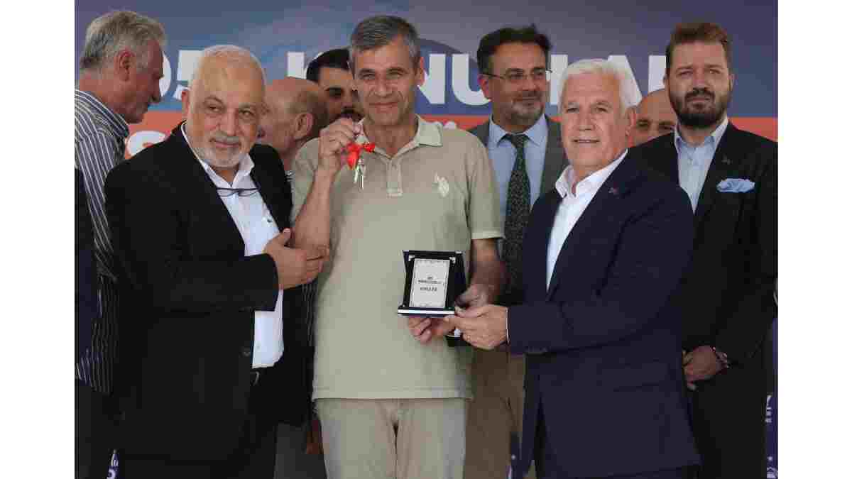 Büyük dönüşümde ilk anahtarlar teslim edildi