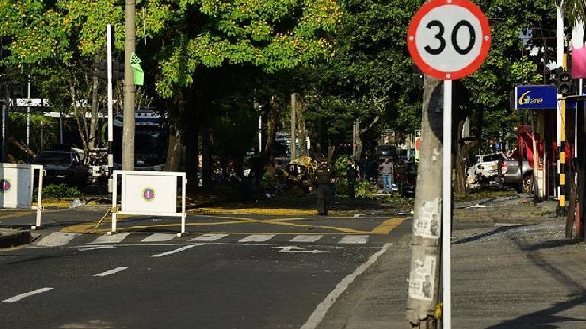 Kolombiya'da askeri hava üssü yakınlarına bombalı saldırı: 5 ölü, 36 yaralı