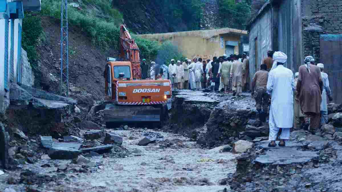 Pakistan’da ki sel mağdurlarına yardım ulaştırıldı