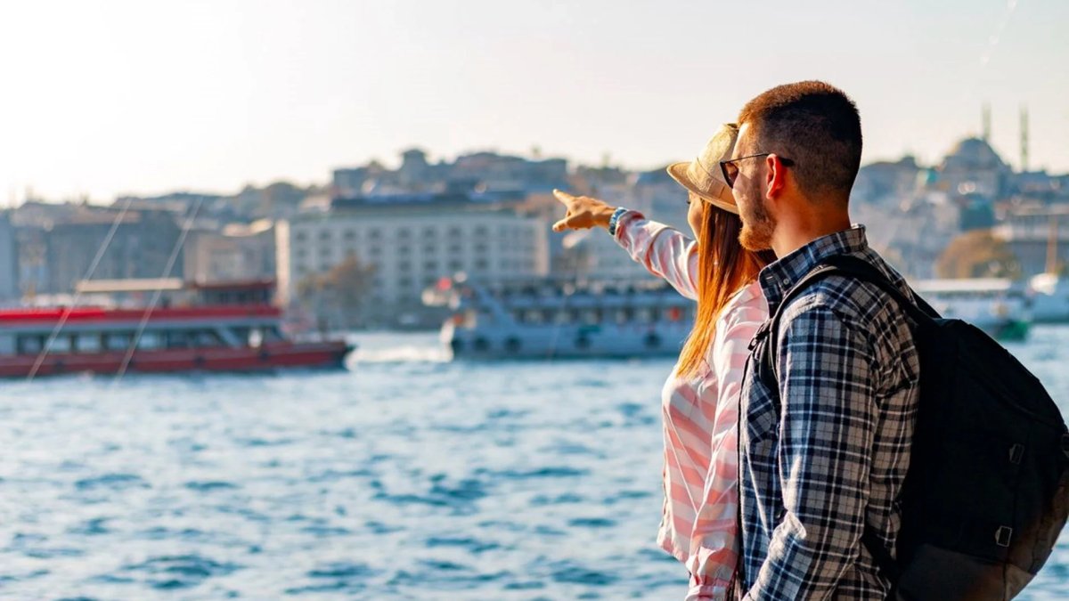 Türkiye'ye gelen turist sayısı düştü