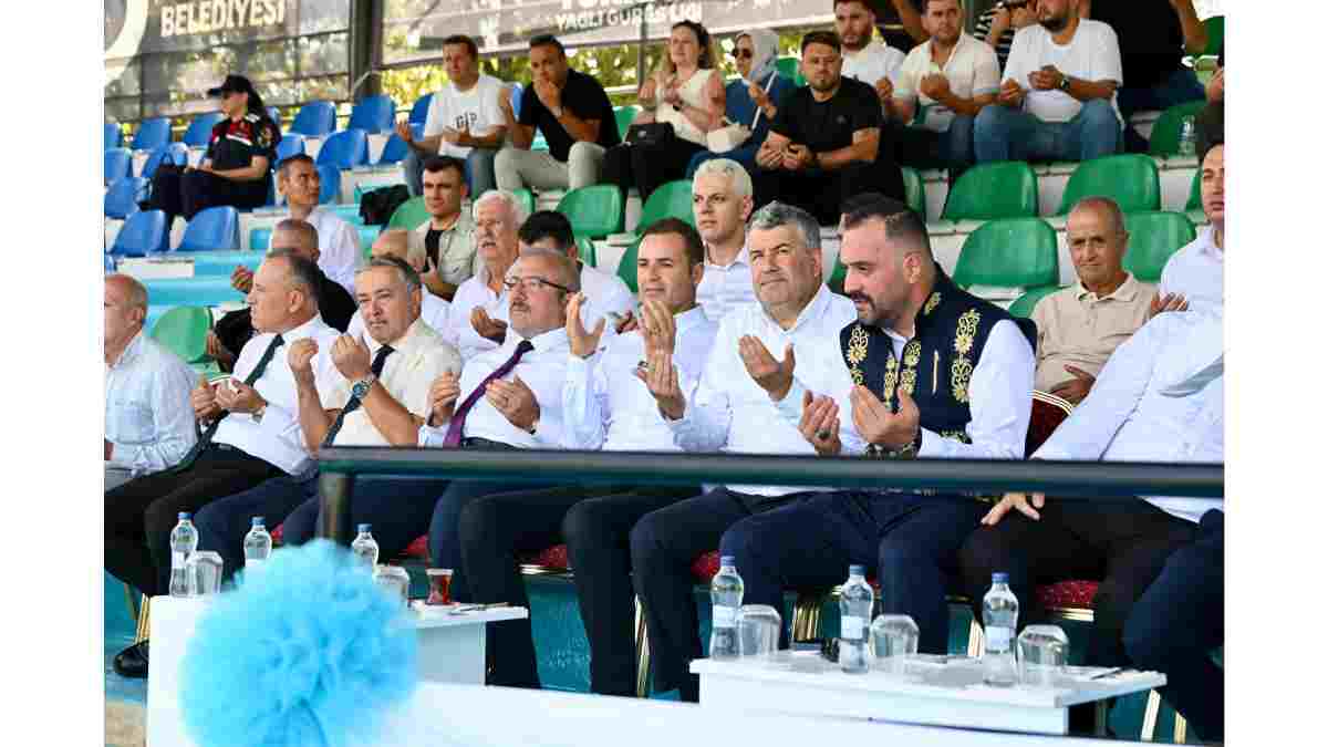 65. Geleneksel Kurtdereli Mehmet Pehlivan Yağlı Güreşleri coşkuyla başladı