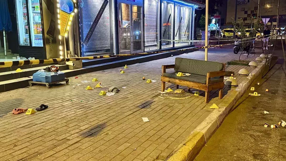 Antalya'da pastanede çıkan tartışma kanlı bitti: 2 kişiyi öldürüp intihar etti