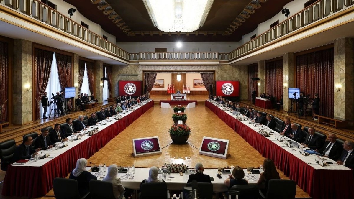 Terörsüz Türkiye hedefi için eski Meclis başkanları dinlenecek