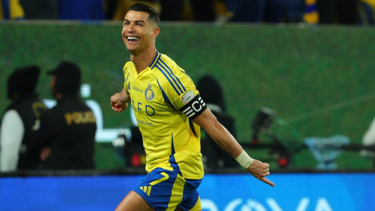 Cristiano Ronaldo'dan yeni rekor! Portekizli yıldız futbol tarihine geçti: Bunu başaran tek futbolcu