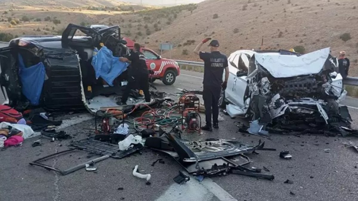 Malatya'da feci kaza: 4 ölü, 2 yaralı