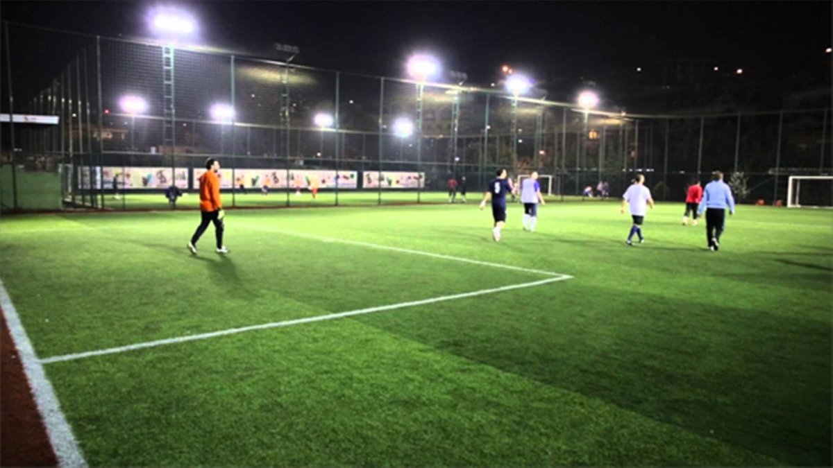 Halı sahacılara kötü haber: Maç yapmak lüks oluyor! İşte 1 Eylül'den geçerli yeni şok fiyat