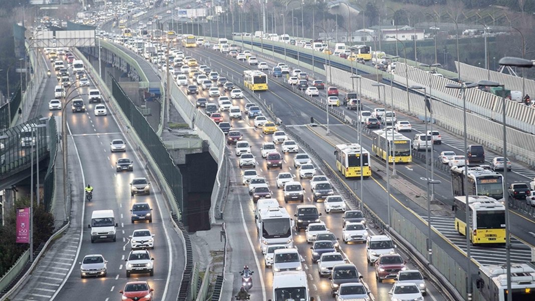 İstanbul’da bazı yollar trafiğe kapatıldı