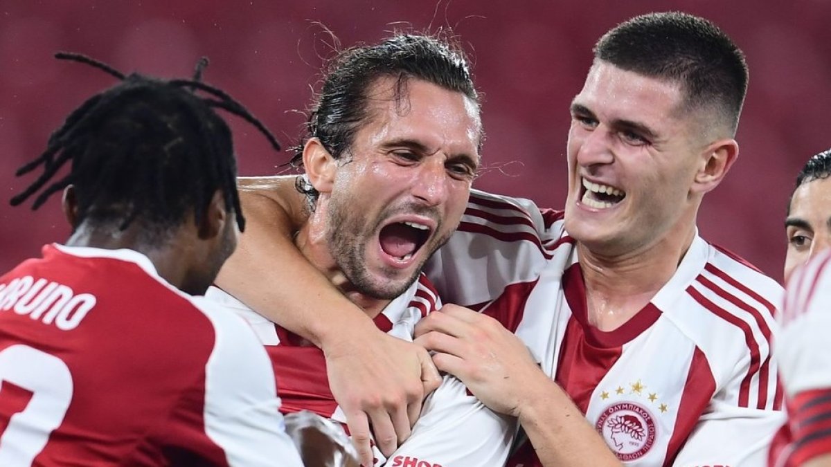 Yusuf Yazıcı'dan rüya gibi dönüş: 10 ay sonra sahalara dönen milli futbolcudan harika gol