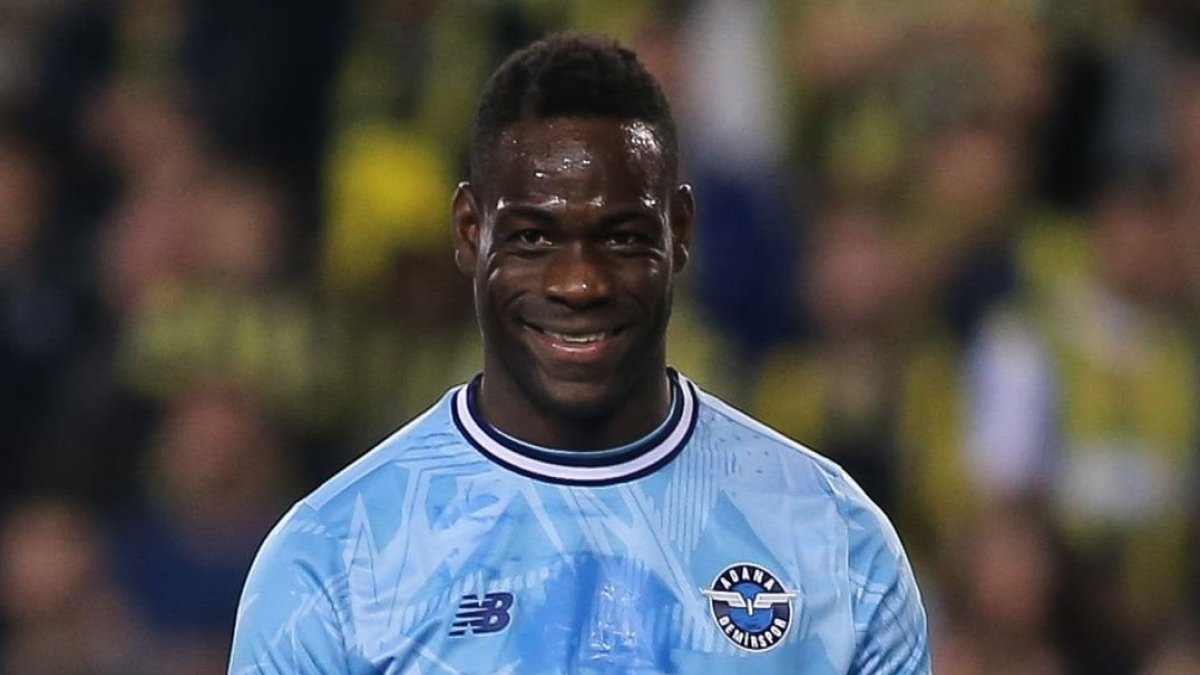 Adana Demirspor'un eski golcüsü Mario Balotelli Süper Lig'e geri dönüyor