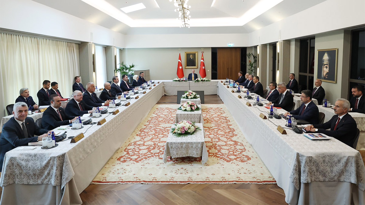 Cumhurbaşkanı Erdoğan bakanlarla Ahlat'ta toplandı