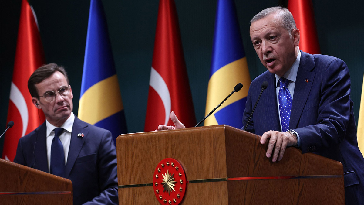 Türkiye İsveç NATO görüşmeleri sonrası güvenlik krizi: Temizlik görevlisi kritik dosyayı tuvalette buldu