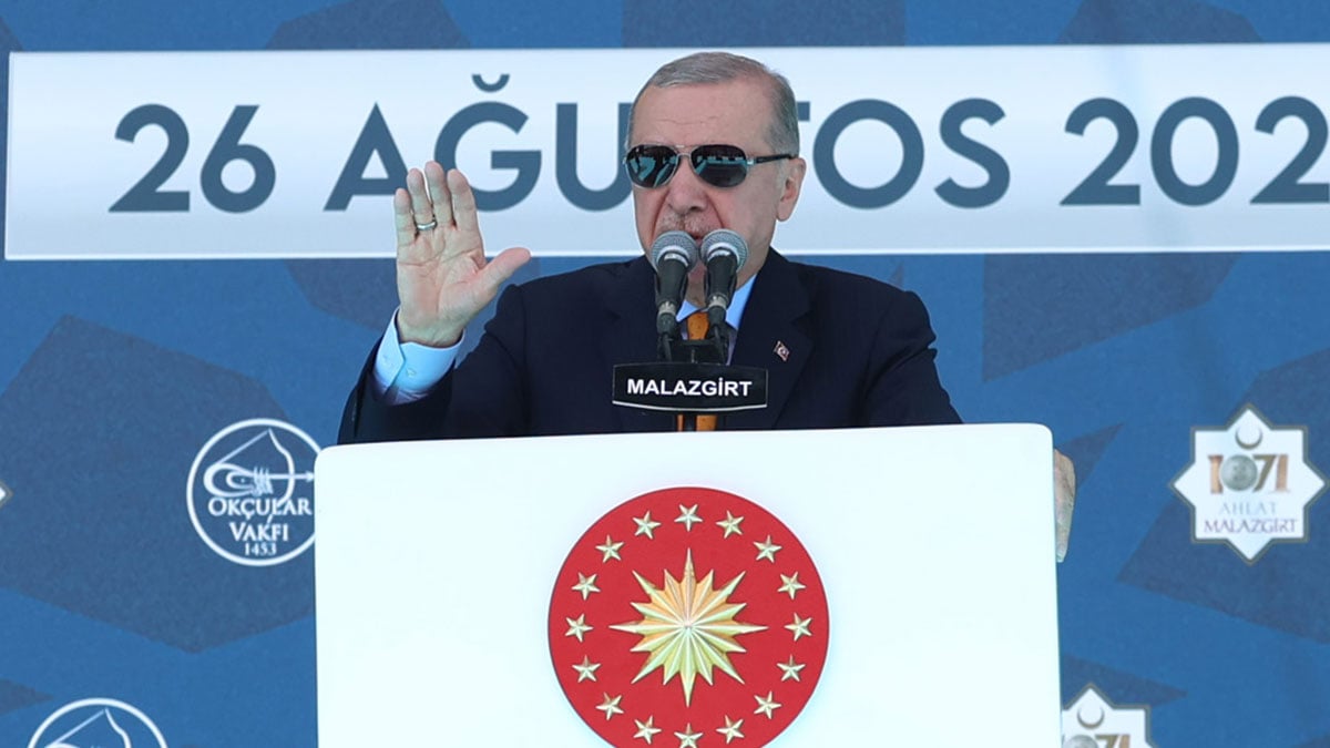 Erdoğan: Kıblesini şaşırıp kendilerine yeni yabancı patronlar arayanlar kaybedecektir