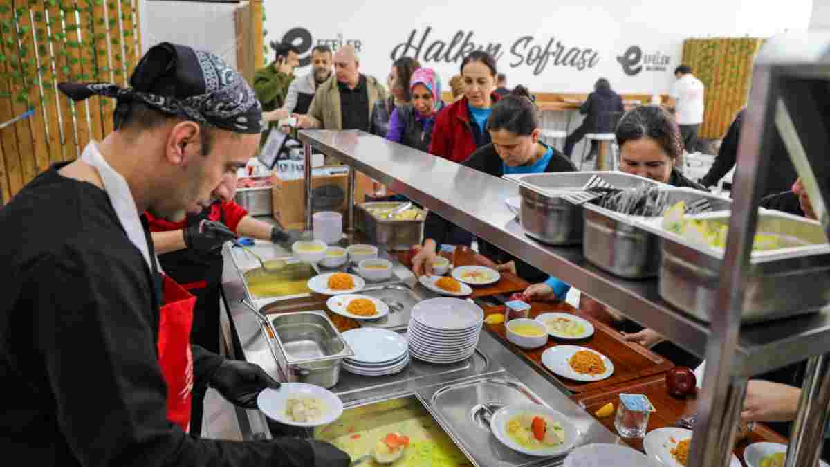 Aydın’ın ilk kent lokantasında dayanışma büyüyor