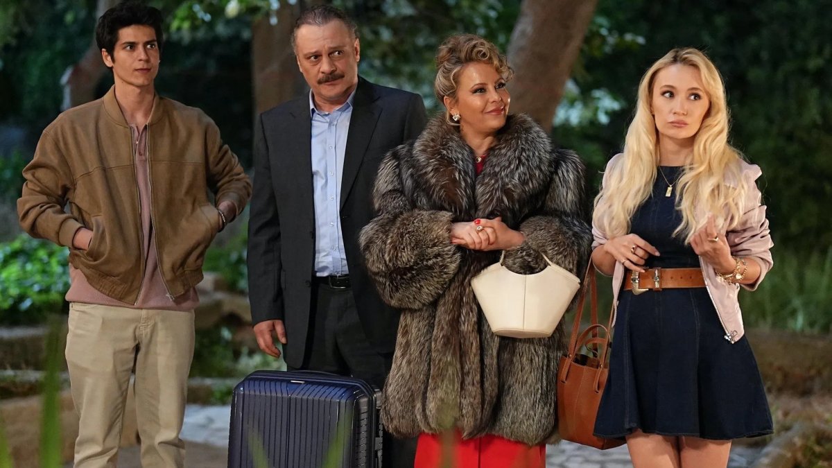 ATV'den "Aile Saadeti" dizisi için flaş final kararı: Ekranların tek yazlık dizisi bitiyor!