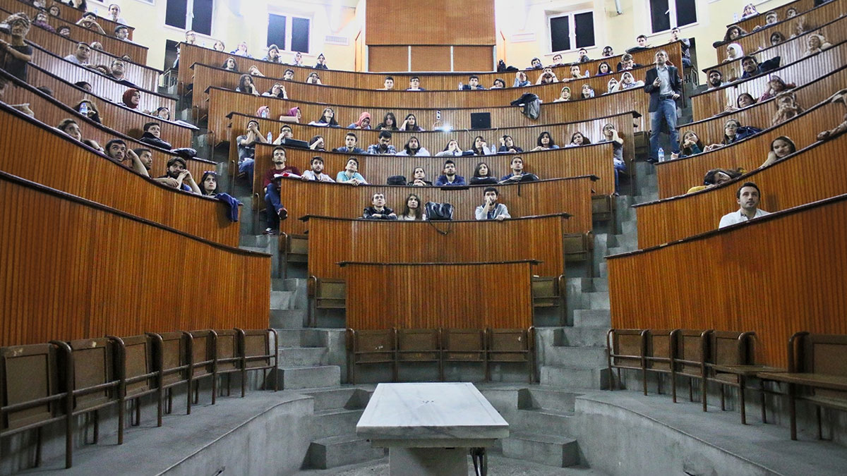Plansız eğitim politikalarının iflası! Üniversiteler öğrencilerini tutamıyor
